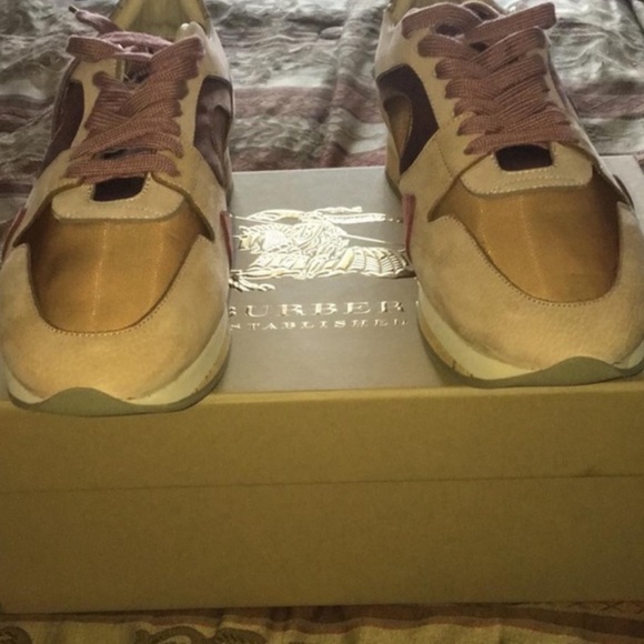 Burberry sneakers - Picture 1 of 8